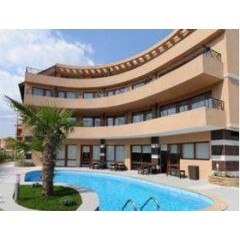 3* отель находится в курортном п. Равда